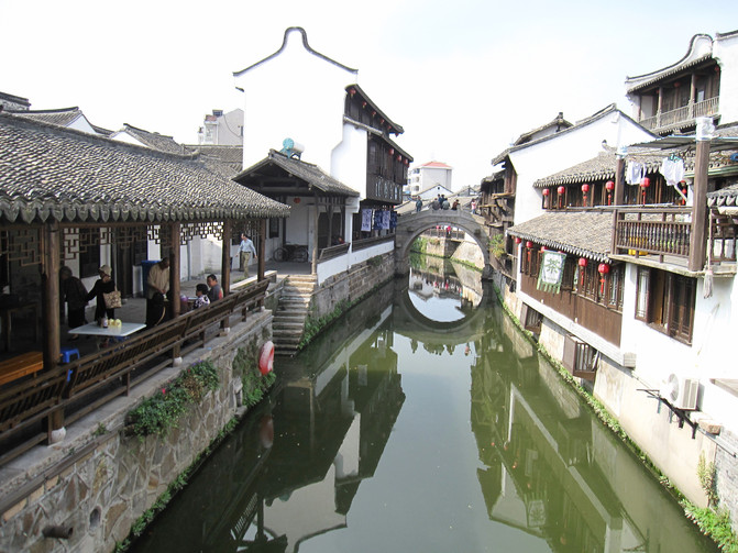 CggYGVYxdL-AKFefABtHH3NSUgQ547_C_671_10000_Q90 (1).jpg